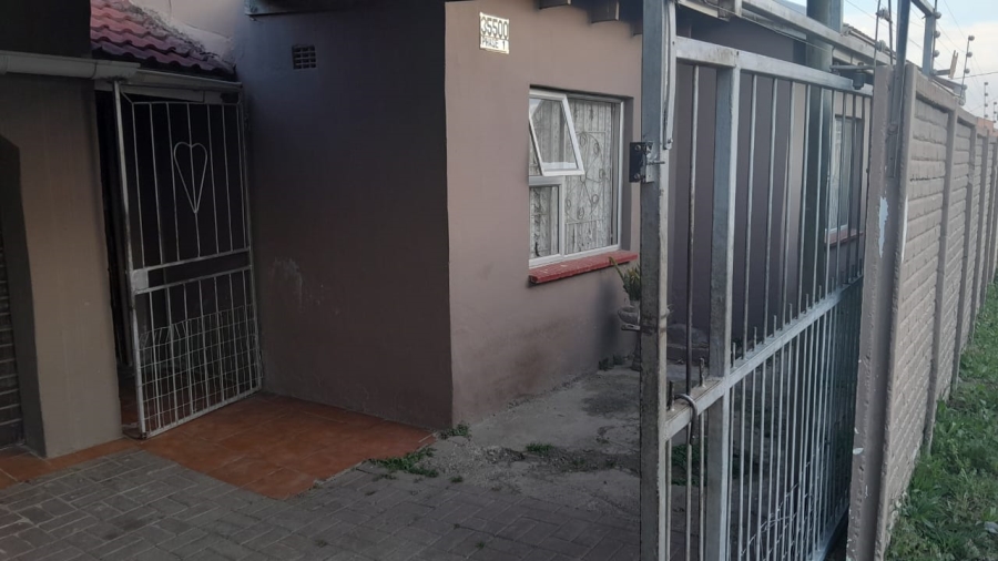2 Bedroom Property for Sale in Scenery Park Eastern Cape